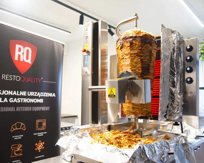 RODO4E-Kebab-automatyczny-elektryczny--gyros-automatyczny--wsad-80-kg--4-palniki-11.jpg