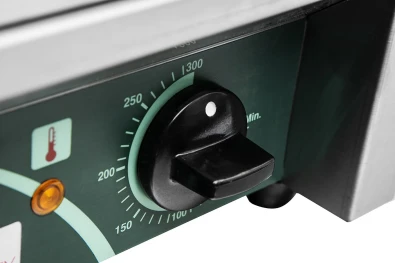 Grill-elektryczny-kontaktowy-panini-RN101-A-2-plyty-ryflowane-9.jpg