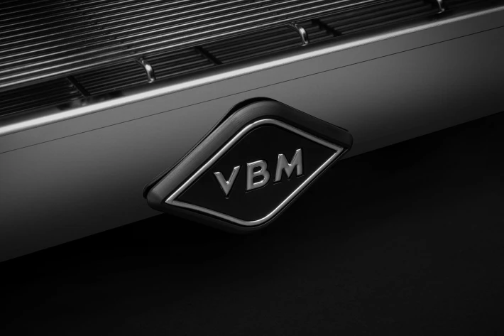 14-VBM-LUG24_WHITE_1GR_DETT04.jpg