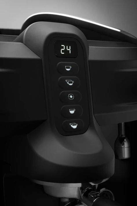 23-VBM-LUG24_BLACK_1GR_DETT13.jpg