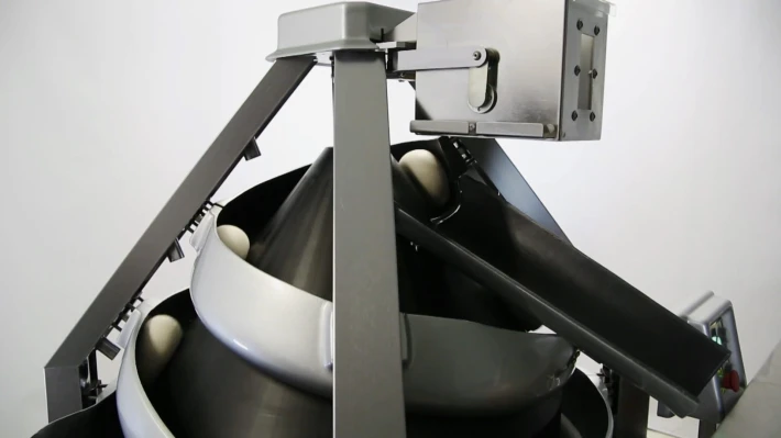SMQ10_0002_Layer-5.jpg