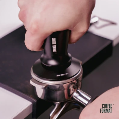 tamper-dynamometryczny-ct-02-black-coffee-format (2).webp