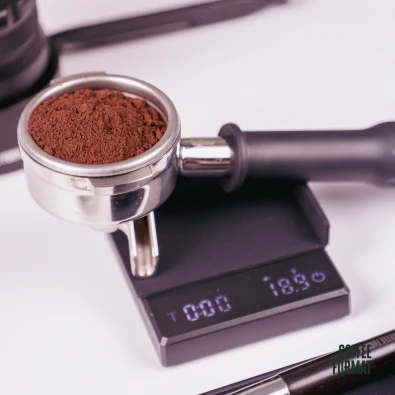 waga-sc-02-black-coffee-format (1).webp