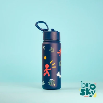 22-22-12-0277-323670-brosky-pattern-stalowa-butelka-na-wode-w-kolorze-ciemnoniebieskim-550ml (2).webp