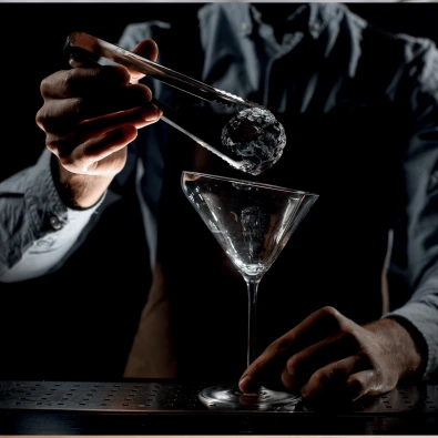 kieliszek-do-martini-edge-390ml-przezroczysty-2.png