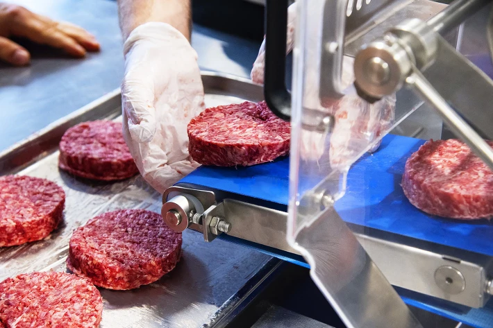 Pokaz-automatycznej-prasy-do-miesa-hamburgerow,-klopsikow,-Maszyny-do-formowania-3.jpg